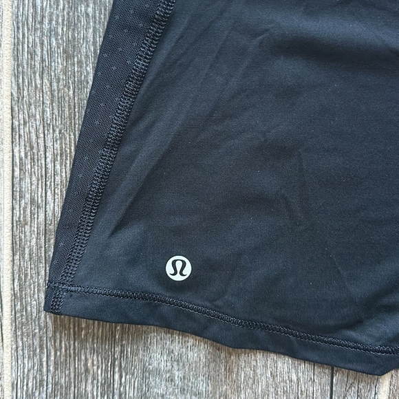 Lululemon black tank top size 4 - Picture 7 of 10